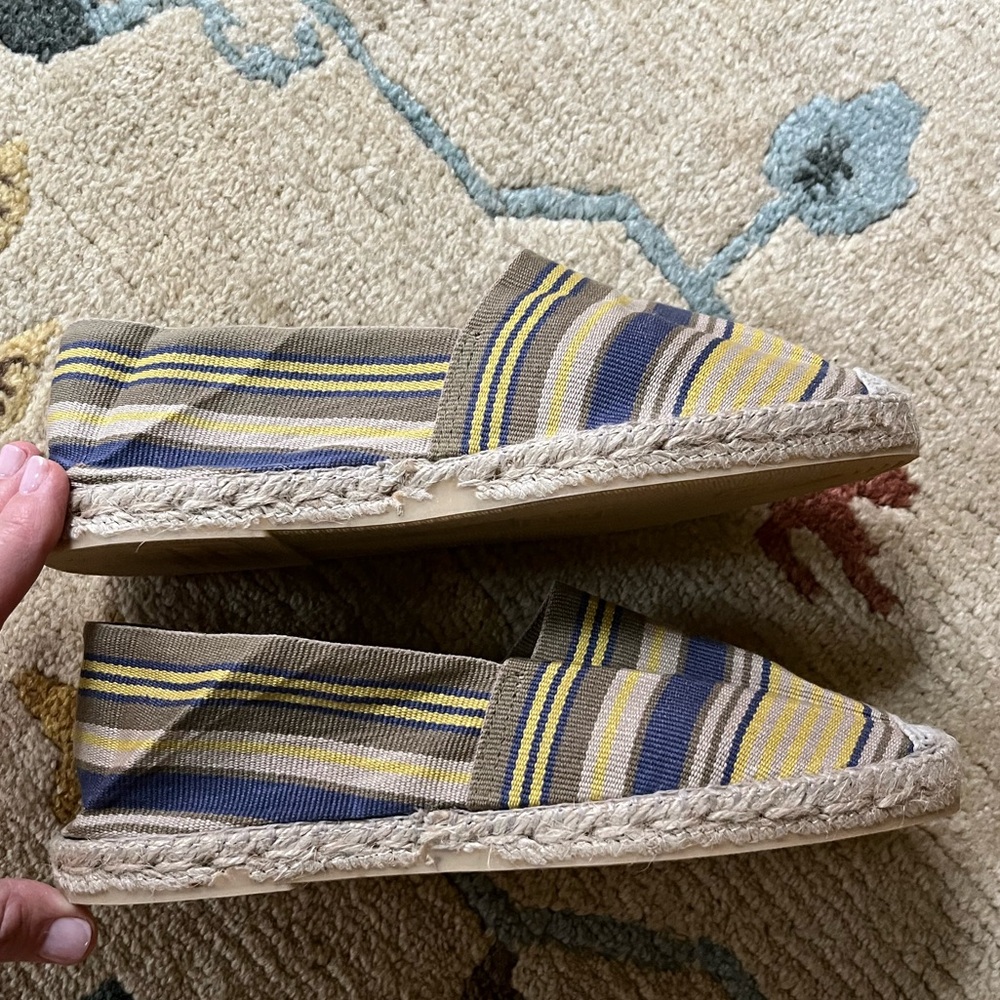 NEW Artiga Striped Espadrilles from France NWOT - Picture 2 of 4